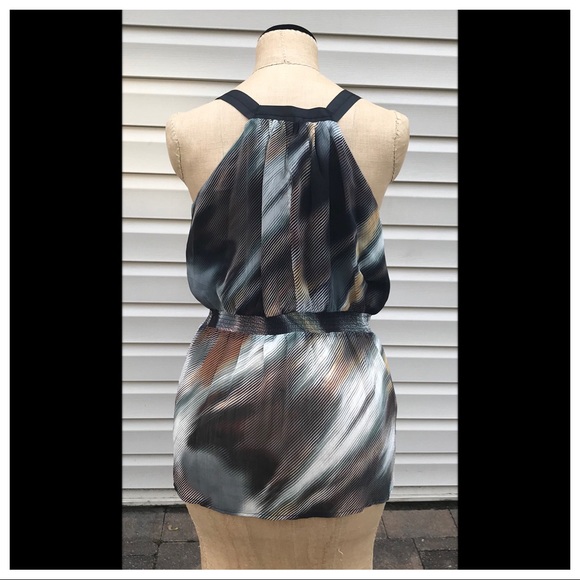 Lapis Ruffle V-Neck Ruffle Sleeveless Top Large - Picture 3 of 8